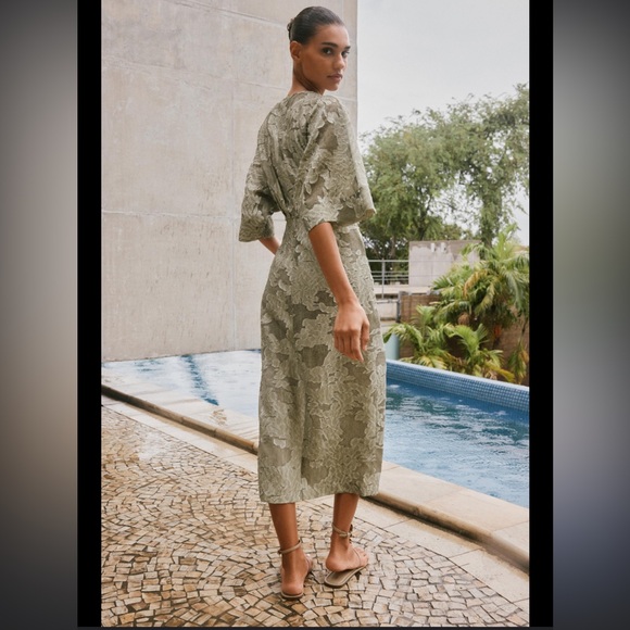 Zara NWT Floral Jacquard Textured Midi Dress - Picture 3 of 11